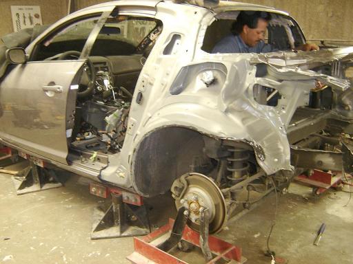 Сложный ремонт кузова автомобиля